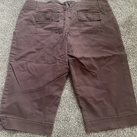 Mossimo brown Capri pants 7 - Picture 2 of 2